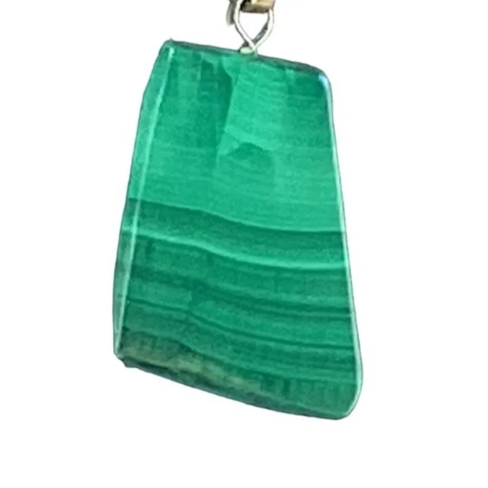 Vintage Carved Malachite Pendant Necklace Gold Tone - Picture 4 of 4